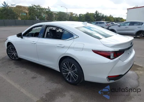 2025 Lexus Es 300H z USA, uszkodzony, nr VIN 58ADA1C15SU077388